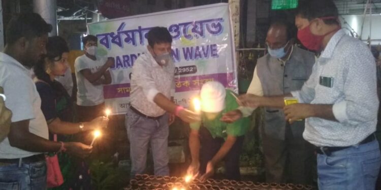 দুঃসময়ের তমসা কাটাতে ‘জ্বালাও প্রাণের প্রদীপ’