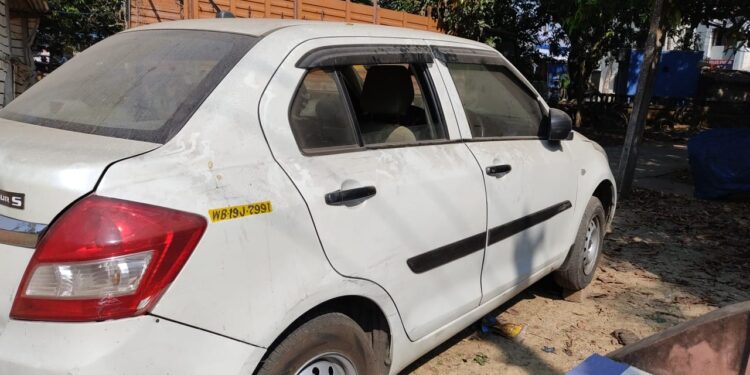 ছিনতাই হওয়ার এক সপ্তাহের মধ্যে সুইফট ডিজায়ার্স গাড়ি উদ্ধার করল ভাতার থানার পুলিশ