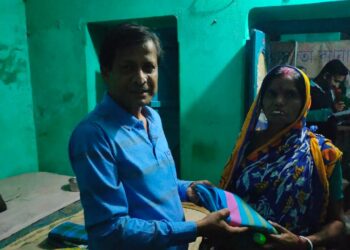 তৃণমূল কংগ্রেসের উদ্যোগে শীতবস্ত্র বিতরণ কাটোয়ার নন্দীগ্রামে