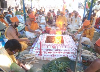 করোনা থেকে মুক্তির কামনায় বিশেষ প্রার্থনার আয়োজন কাটোয়া ও ভাতারে