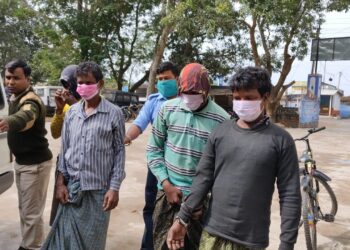 ভাতাড়ে ধৃত চার চোলাই কারবারি