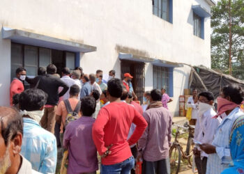 ভাতারে সহায়কমুল্যে ধান বিক্রির টোকেন বিলিতে হয়রানির অভিযোগ, বিক্ষোভ কৃষকদের