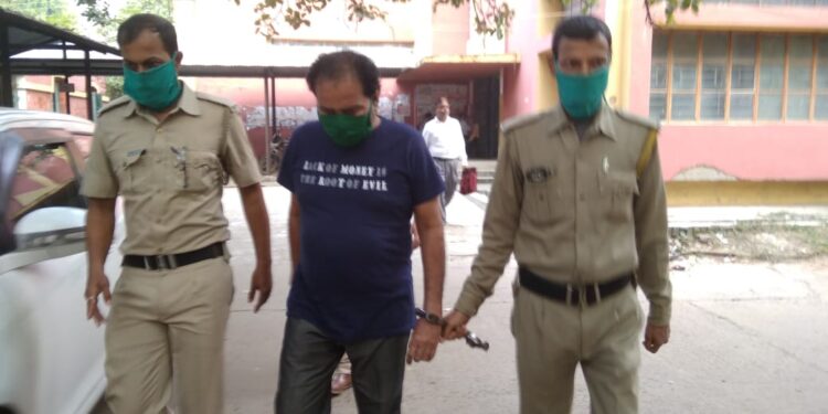 কাটোয়ায় ২৮ লক্ষাধিক টাকার প্রতারনার ঘটনা,অভিযুক্তকে নিজেদের হেফাজতে নিল পুলিশ