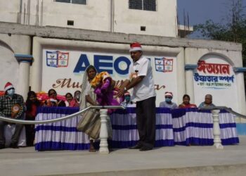 নন্দীগ্রাম ও ভাতাড়ে দুঃস্থদের হাতে কম্বল তুলে দিল দুই স্বেচ্ছাসেবী সংগঠন