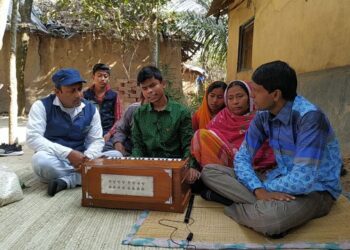 গুসকরার অন্ধ প্রতিভাবান কিশোরের পাশে দাঁড়াল স্বেচ্ছাসেবী সংস্থা
