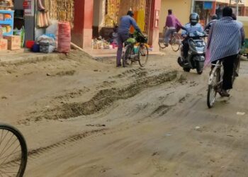 কোন্নগরে বেহাল কানাইপুর-নৈটি সড়ক পথ ঘিরে ক্ষোভ এলাকাবাসীর