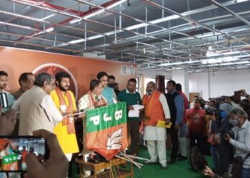 বিজেপিতে যোগ দিলেন পূর্ব বর্ধমানের সিপিএমের প্রাক্তন ছাত্রনেতা