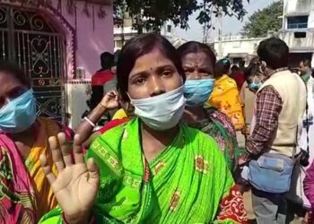 বাঁকুড়ায় ‘দুয়ারে সরকার’ কর্মসূচির প্রথমদিনেই ক্ষোভের মুখে প্রশাসন