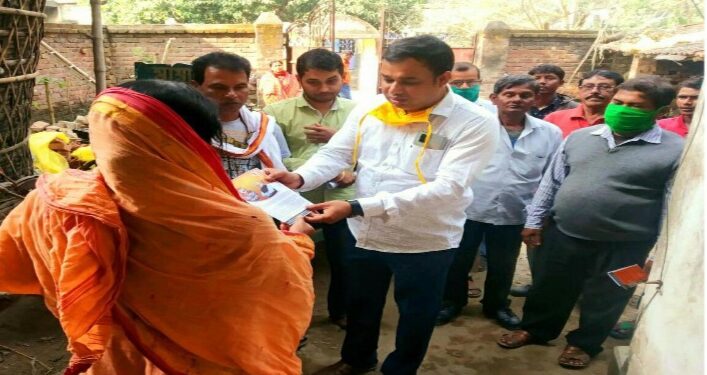 কালনায় গৃহসম্পর্ক প্রচারের প্রথম দিনেই  ঝড় তুলল বিজেপি