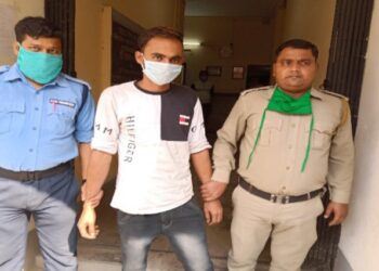 নাবালিকাকে ফুসলিয়ে নিয়ে যাওয়ার অভিযোগে গ্রেফতার মঙ্গলকোটের যুবক