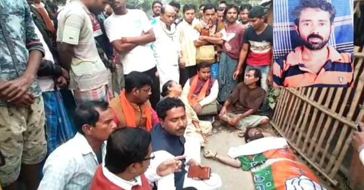 পুর্বস্থলীতে পুকুর থেকে বিজেপি কর্মীর রক্তাক্ত দেহ উদ্ধার,শাসকদলের বিরুদ্ধে খুনের অভিযোগ তুলে পথ অবরোধ বিজেপির