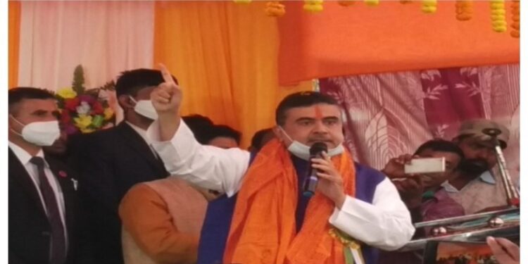 নন্দীগ্রামে ধর্মীয় মিছিলে যোগ দিতে আসা বাসে হামলা দুষ্কৃতিদের,ভাঙচুর-মারধর,জখম ১৫