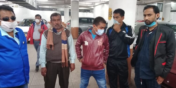 ভাতাড়ের সাংবাদিকের প্রচেষ্টায় বাড়ি ফিরল ত্রিপুরার মানসিক ভারসাম্যহীন যুবক