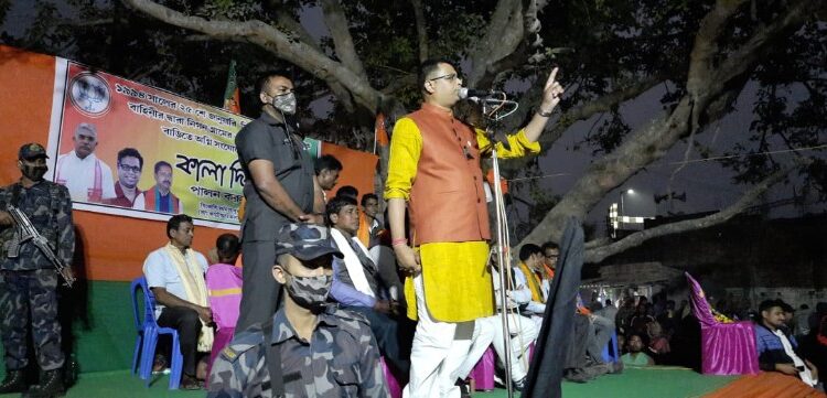 সিপিএমের কায়দায় সন্ত্রাস চালাচ্ছে তৃণমূল  :  সৌমিত্র খাঁ