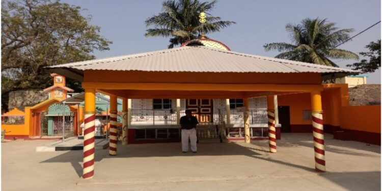 মহাপ্রভুর নির্দেশ, গ্রামবাসীদের দস্যুবৃত্তি থেকে স্বাভাবিক জীবনে ফেরাতে শীতলগ্রামেই থেকে গিয়েছিলেন ধনঞ্জয় পন্ডিত