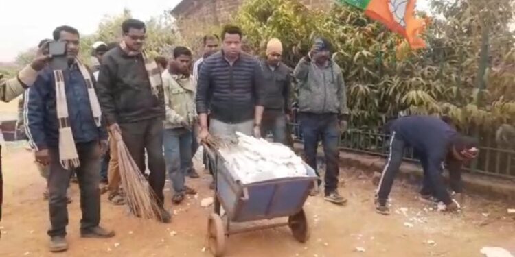 তৃণমূলের ৭-৮ জন সাংসদ বিজেপিতে আসার অপেক্ষায় আছেন : সৌমিত্র খাঁ