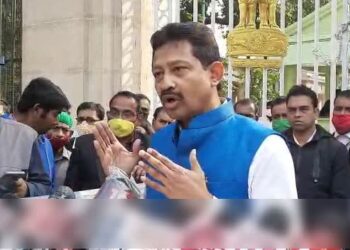 মন্ত্রীত্ব ছাড়লেন রাজীব বন্দ্যোপাধ্যায়, বিজেপিতে যোগের জল্পনা