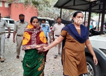 কেতুগ্রামে দোকান থেকে ৯৬ হাজার টাকা চুরির অভিযোগে গ্রেফতার বধু