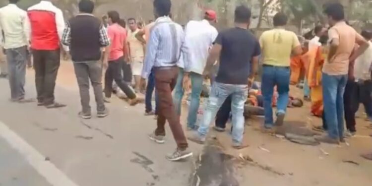 পূর্ব বর্ধমানের পালসিটে লরির ধাক্কায় মৃত ৪,জখম ১০