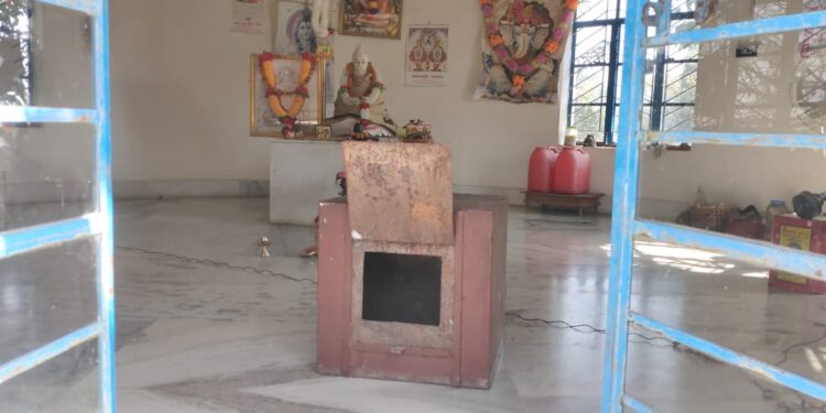 আউশগ্রামে তিন মন্দিরে দুঃসাহসিক চুরি