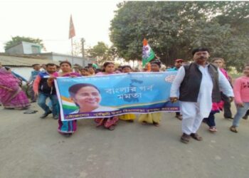 মা দুর্গার অপমান !  পূর্বস্থলীতে তৃণমূলের ধিক্কার  মিছিল
