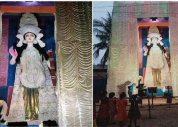 নাসিগ্রামের ৩০ ফুটের সরস্বতী প্রতিমা নজর কেড়েছে এলাকাবাসীর