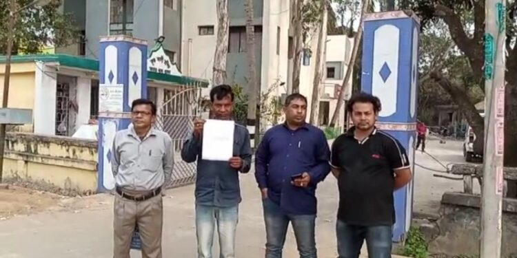 পরিবর্তন যাত্রায় যোগ দেওয়ার অপরাধে বিজেপির নেতা-কর্মীদের বাড়িতে গিয়ে হুমকি দেওয়ার অভিযোগ শাসকদলের বিরুদ্ধে