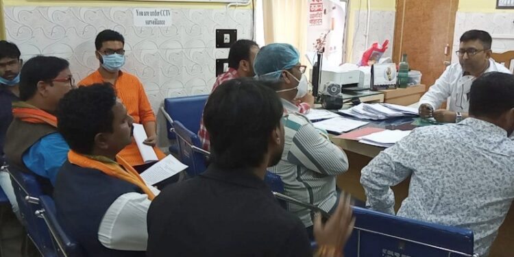 হাসপাতাল থেকে গর্ভবতী মহিলাদের ফিরিয়ে দেওয়ার প্রতিবাদে সরব বিজেপি