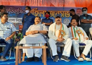 বিজেপির বিরুদ্ধে টাকা দিয়ে ভোট কেনার অভিযোগ অনুব্রত মণ্ডলের