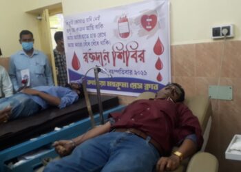 হাসপাতালের ব্লাডব্যাঙ্কের রক্ত সংকট মেটাতে এগিয়ে এল কাটোয়া মহকুমা প্রেসক্লাব
