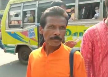 পার্টি অফিসের সামনে গায়ে আগুন লাগিয়ে আত্মহত্যার হুমকি বিজেপি প্রার্থীর