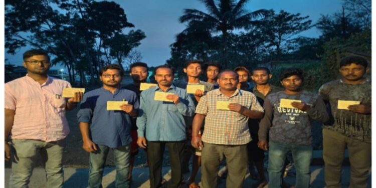 পূরণ হয়নি জাতীয় সড়কের উপর ফ্লাইওভারের দাবি, নেতাদের টনক নড়াতে রাজনৈতিক দলগুলির সদর দপ্তরে গন চিঠি গ্রামবাসীদের