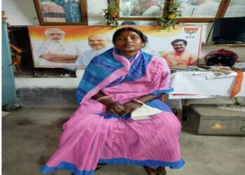 আউশগ্রামে কলিতা মাঝিকে প্রার্থী করে চমক বিজেপির