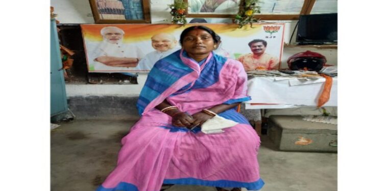 আউশগ্রামে কলিতা মাঝিকে প্রার্থী করে চমক বিজেপির