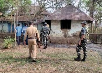বাঁকুড়ায় অপরিচিত যুবকের ফেলে যাওয়া ব্যাগ ঘিরে বোমাতঙ্ক