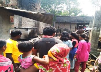 মালদার মানিকচকে আগুনে ভস্মীভূত বাড়ি