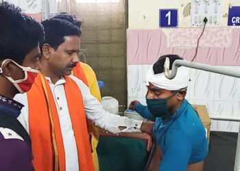 কেতুগ্রামে বিজেপির বৈঠক চলাকালীন হামলার অভিযোগ তৃণমূলের বিরুদ্ধে, জখম ৪, পালটা খড়ের পালুইয়ে অগ্নিসংযোগের অভিযোগ শাসকদলের