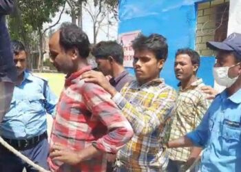 মালদহের হরিশ্চন্দ্রপুরে গ্রেফতার ৫ সশস্ত্র দুষ্কৃতী, বিজেপি-তৃণমূল চাপানউতোর