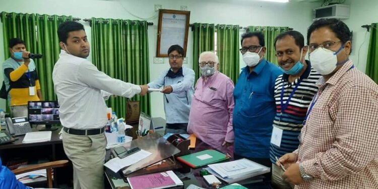 কাটোয়ায় সংযুক্ত মোর্চার তরফে জমা পড়ল দুই পৃথক মনোনয়ন, বাড়ল জোটে জট