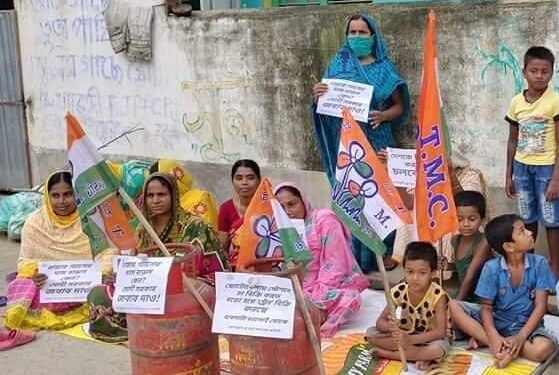 রান্নার গ্যাসের মূল্য বৃদ্ধিতে গৃহিনীদের ক্ষোভের জেরে অধরা থেকে যেতে পারে বিজেপির বাংলা জয়ের স্বপ্ন