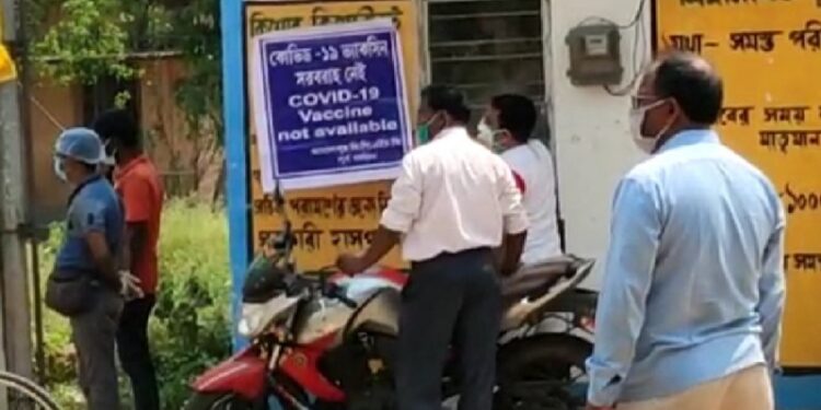 ভ্যাকসিন সরবরাহ না থাকায় পূর্ব বর্ধমানের হাসপাতালে বন্ধ হল টিকাকরণ, উদ্বেগে এলাকাবাসী