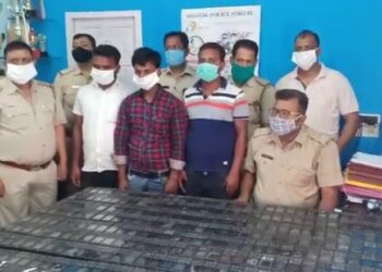 পুরাতন মালদায় পাঁচ শতাধিক চোরাই মোবাইলসহ ধৃত ৩