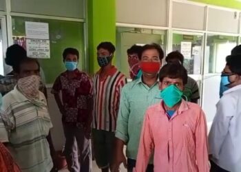 নিরবচ্ছিন্ন বিদ্যুৎ পরিষেবার দাবিতে বিক্ষোভ কোতুলপুরে