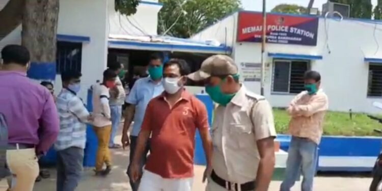 সহকর্মীর ছেলের উপর হামলার অভিযোগে গ্রেপ্তার রেলের সহকারী স্টেশন মাস্টার