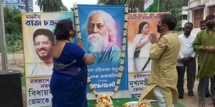 কবিগুরুর জন্মদিবসে এক আসনে অভিনেতা রাজ ও মুখ্যমন্ত্রীকে দেখে বিস্মিত বর্ধমানবাসী