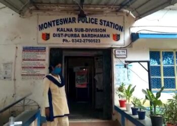 মন্তেশ্বরে বধূকে পুড়িয়ে মারার অভিযোগ, পলাতক  স্বামী সহ শ্বশুর বাড়ির লোকজন