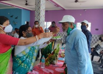 মানুষকে পরিষেবা দিতে ‘গ্রুপবাজি’ বাদ দিয়ে এক হয়ে কাজ করার বার্তা বিধায়কের