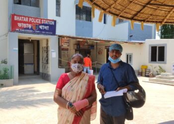 ভাতারে বিজেপি কর্মীর বাড়িতে সদলবলে চড়াও হয়ে হুমকি দেওয়ার অভিযোগ পঞ্চায়েত প্রধানের বিরুদ্ধে