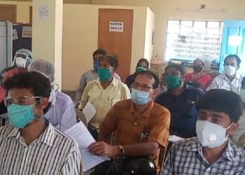 কোভিড সংক্রমণ প্রতিরোধে স্বাস্থ্য দপ্তরের সঙ্গে সমন্বয় রেখে কাজ করবেন প্রশিক্ষিত গ্রামীন চিকিৎসকরা