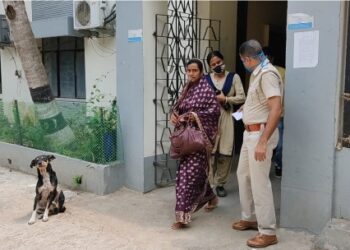 নিখোঁজ বধুকে উদ্ধার করল ভাতার থানার  পুলিশ